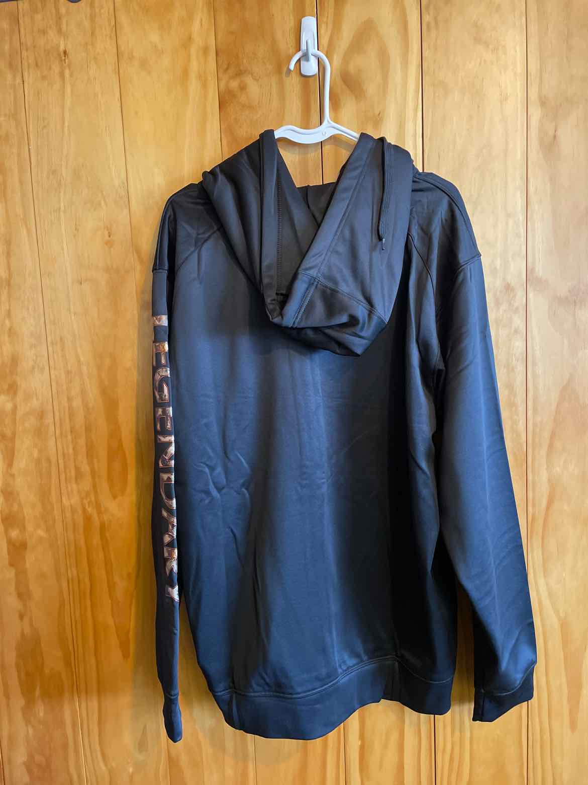 Mens Size Large Legendary Whitetails Men's Hoodie