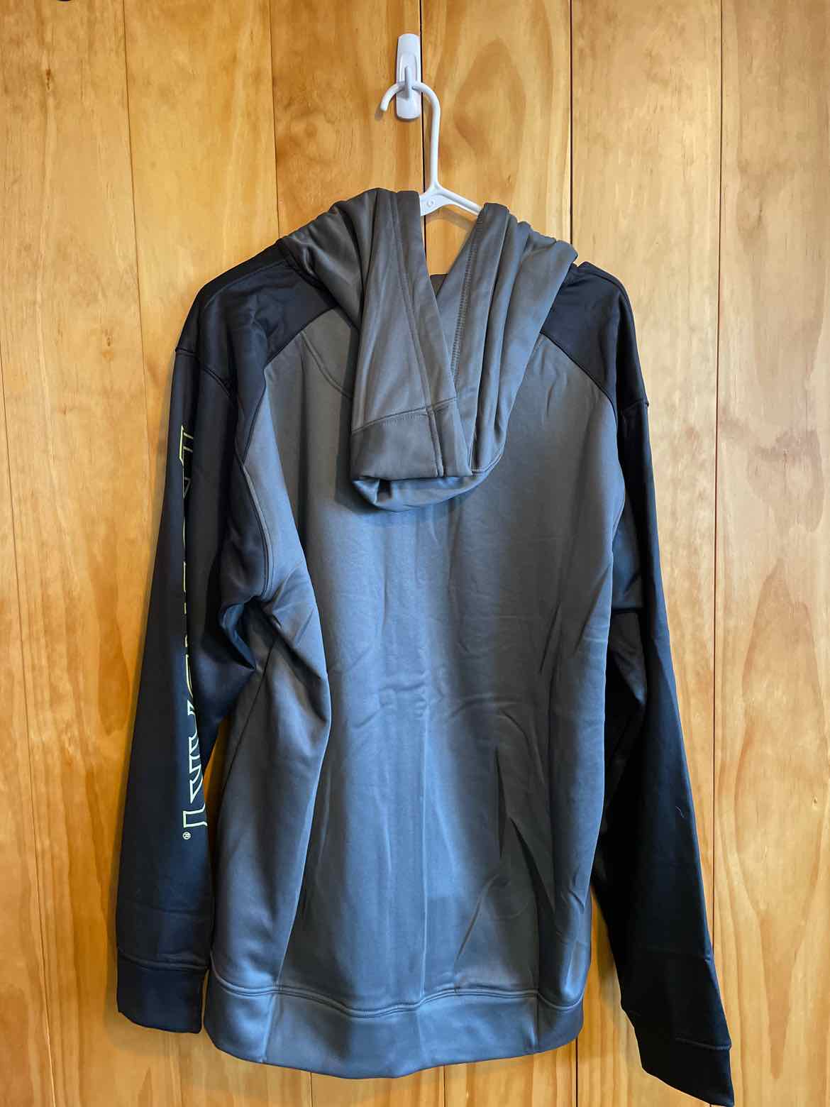 Mens Size Medium Legendary Whitetails Men's Hoodie