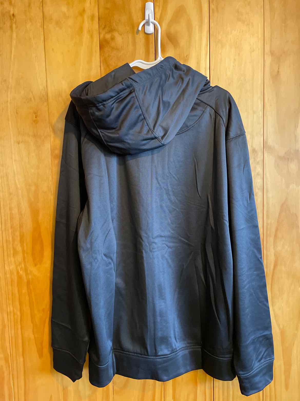 Mens Size Large Legendary Whitetails Men's Hoodie