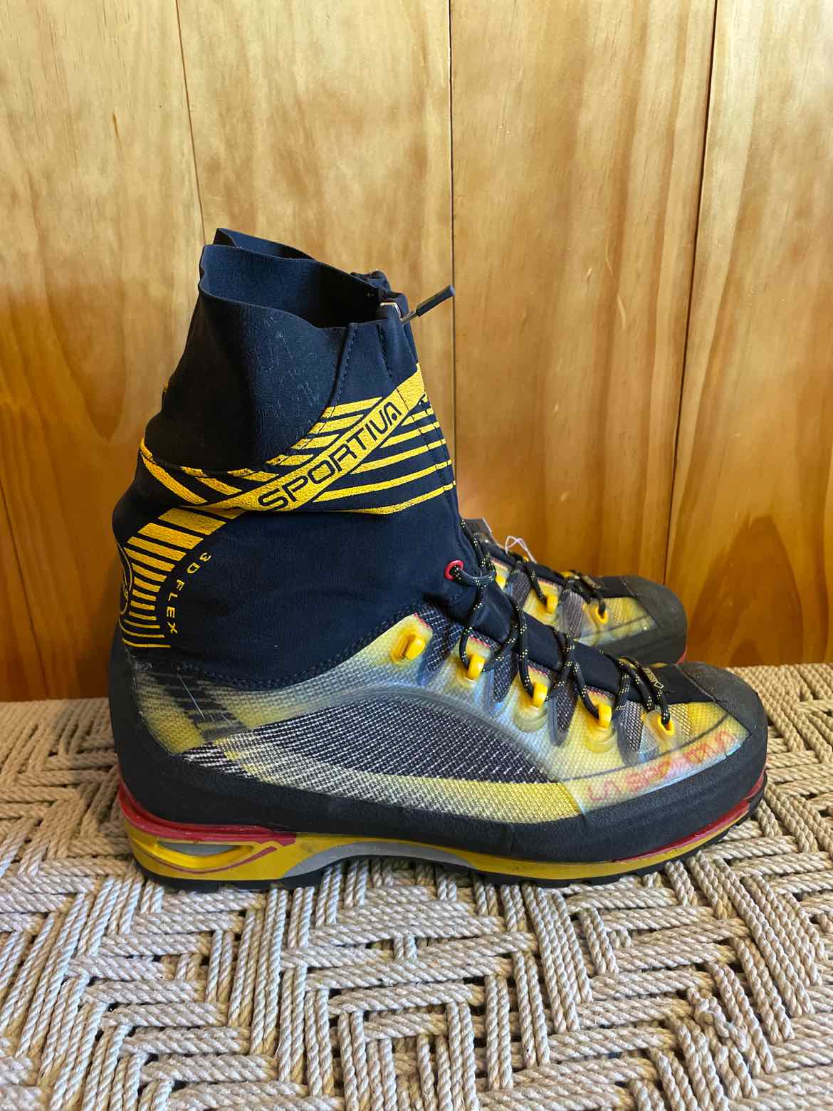11.5 La Sportiva Men's Hiking Boots