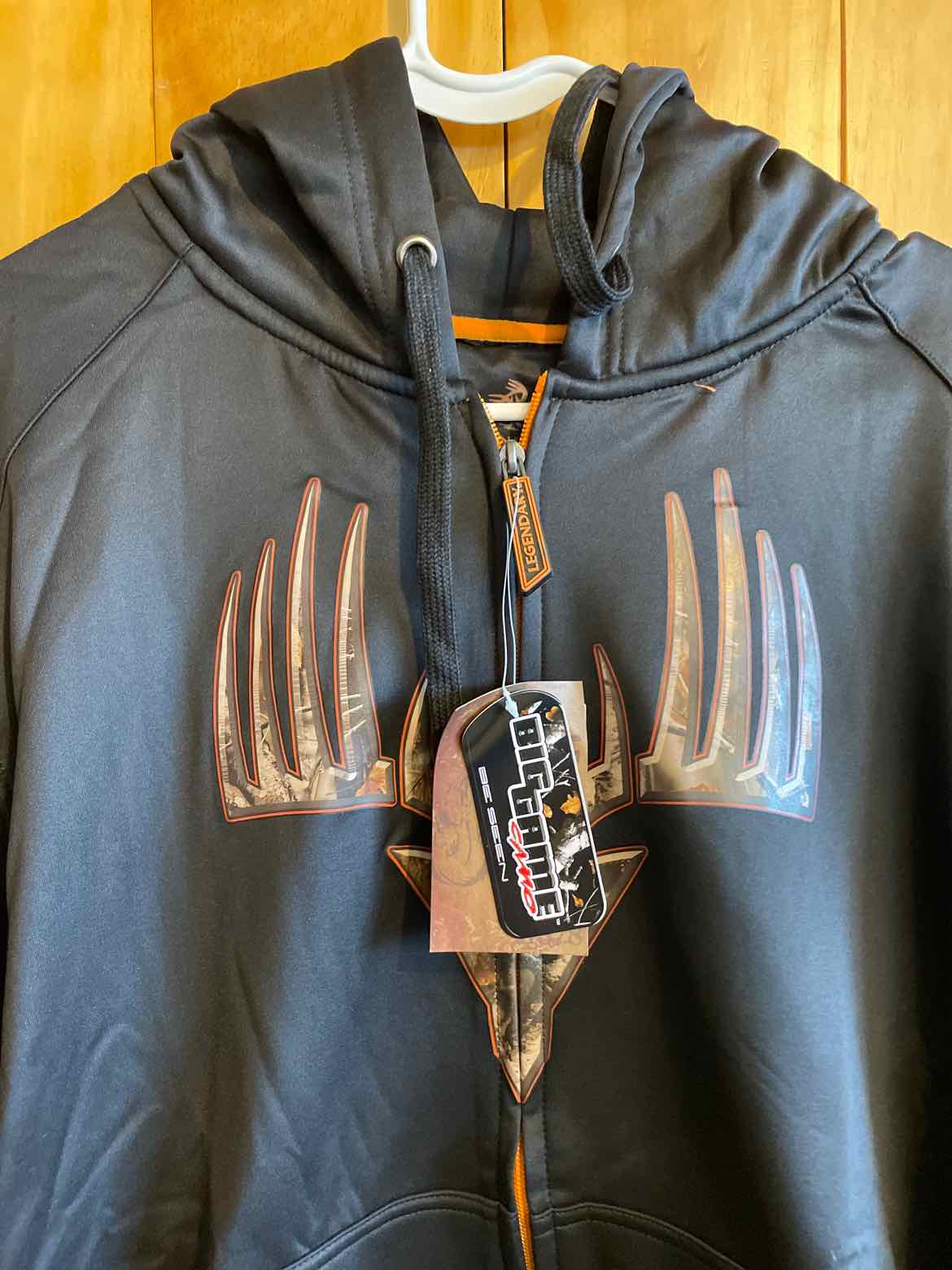 Mens Size Large Legendary Whitetails Men's Hoodie